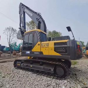 Excavatrice Volvo EC210 d'occasion de taille moyenne, 20 tonnes, avec boîte de vitesses, certifiée CE EPA, équipement lourd, moteur, brise-roche Kohler, ripper – Vente chaude - Product Image 2
