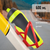 Bouteilles d'eau de vélo en plastique de qualité alimentaire sans BPA Poignée en caoutchouc Vélo de montagne en plein air Cyclisme Squeeze Anti-fuite Léger Écologique