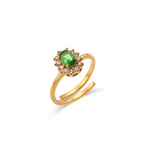 Bague vintage en acier inoxydable vert émeraude CZ plaqué or 18 carats, résistante à l'eau et au ternissement, empilable, pour femme - Product Image 2