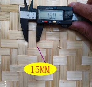 Mueble Tejido de Bambú Ecológico de 180 cm (72 Pulgadas) con Diseño Geométrico, Material Natural Duradero para Decoración del Hogar - Product Image 4