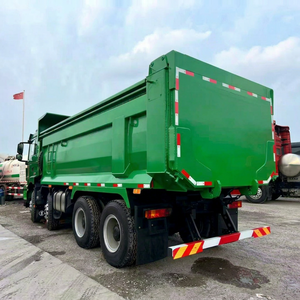 เกียร์ Weichai FAST มือสอง ขับเคลื่อนซ้าย 6x4 ถังน้ำมันสีแดง 300-400 ลิตร พร้อมป้ายเตือน สายยางสำหรับรถดัมพ์ ติดตั้งบนโครงสีเขียว - Product Image 1