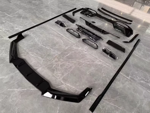 Paquete circundante BodyKit para BMW Serie 7 G70 Actualizaciones M760 Black Knightwith Parachoques delantero y trasero Labios y <span class=keywords><strong>garganta</strong></span> - Product Image 4