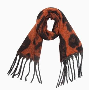 Bufanda chal de jacquard con flecos gruesos de hilo circular para invierno 2025 - Product Image 2