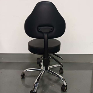 Silla Ergonómica Giratoria con Ruedas para Oficina, Modelo 985, en Cuero Artificial de PVC - Product Image 2