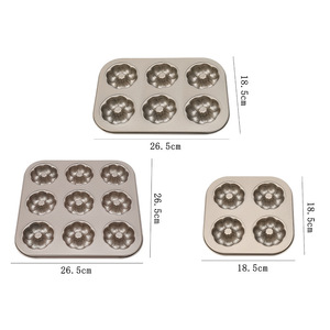 Carbon Steel Baking Pan 9-Cavity Flower Shape Donut Mold Muffin Pans For Household Cake Baking - Product Image 1