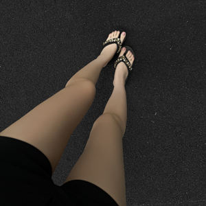 صندل نسائي جديد لعام 2025 بتصميم باروكي عالي الرقبة، نعل سميك من مادة EVA مضاد للانزلاق، مناسب للصيف والشاطئ - Product Image 5