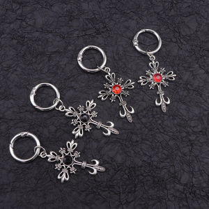 จี้กางเขนแบบกอธิคประดับทับทิม พร้อมจี้โลหะสำหรับตกแต่งรองเท้าบูทมาร์ติน เครื่องประดับแฟชั่น - Product Image 4