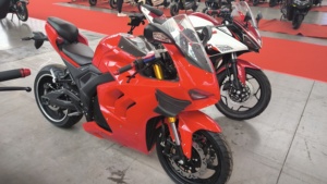 Motocicleta Eléctrica de Alta Calidad, Nueva Energía, DUKATI 3000W 150KM 120KM/H, Batería de Litio, Marca JD, para Viajes Cortos, Gran Venta - Product Image 6