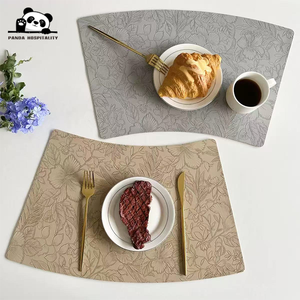 Tapete Antideslizante Creativo de Cuero con Patrón de Doble Cara, Estilo Occidental en Forma de Abanico, para Mesa de Hotel u Hogar - Product Image 3