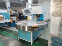 Machine de soudage haute fréquence à table rotative pour emballage sous blister