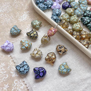 Perles rétro en verre antique double face en forme <span class=keywords><strong>de</strong></span> tête <span class=keywords><strong>de</strong></span> <span class=keywords><strong>chat</strong></span>, importées <span class=keywords><strong>de</strong></span> République tchèque, pour la confection <span class=keywords><strong>de</strong></span> bijoux faits main <span class=keywords><strong>et</strong></span> accessoires <span class=keywords><strong>de</strong></span> décoration DIY - Product Image 3