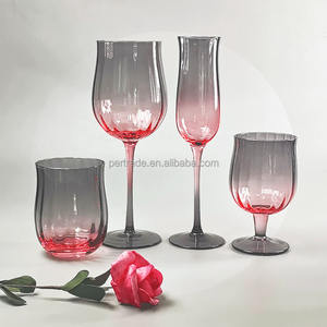 Verres <span class=keywords><strong>à</strong></span> <span class=keywords><strong>vin</strong></span> en forme de <span class=keywords><strong>tulipe</strong></span> personnalisés de 14 oz en gros <span class=keywords><strong>verre</strong></span> de gobelet de <span class=keywords><strong>vin</strong></span> de couleur gris foncé pour Noël Thanksgiving - Product Image 6