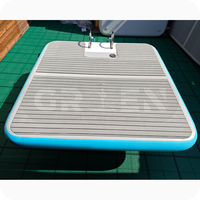 Plate-forme gonflable solide avec échelle en acier inoxydable quai flottant gonflable de taille personnalisée pour les vacances en famille de yoga