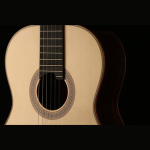 Guitarra Clásica Martinez C/S de Cedro/Abeto, Tapa de Cedro Sólido, Fondo/Aros de Cedro Sólido, Diapasón de Ébano - Product Image 5