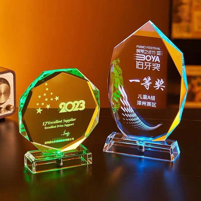 Personalized Light up Octagon Round Diamond Shape Custom Crystal Trophy with Multi Color Light up Base MH-NJ0956