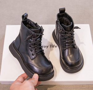 Vente en gros de bottes en cuir de vache véritable noir à semelle souple pour bébé, chaussures en cuir pour garçon et fille - Product Image 4