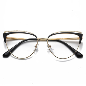 Lunettes polyvalentes Oeil de chat anti-lumière bleue pour femmes Lunettes photochromiques à monture optique Lunettes anti-reflets