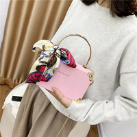 Sac à bandoulière avec longue chaîne pour femmes, sacoche à main, pochette nouveau style en cuir pu, très tendance, 2022