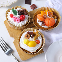 Bougie parfumée artisanale en cire de soja en forme de dessert réaliste, idéale pour la décoration intérieure, vente en gros, nouveauté, en forme de cupcake aux fruits