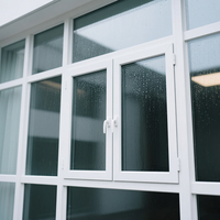 Fenêtres à battant en verre à double vitrage de conception moderne, portes et fenêtres en acier en plastique PVC résistant à la chaleur
