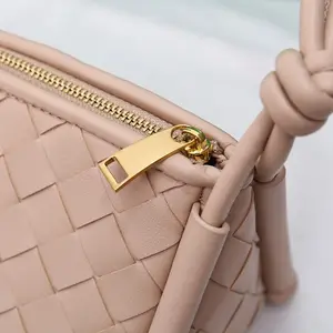 2024 New Products Hot Sell Young Girds Knot Fashion New Design Luxury Women Woven Underarm Bag Handbags For Lady