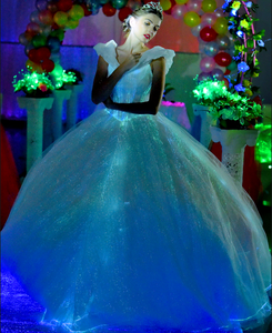 Robe de mariée lumineuse, robe de mariée qui brille dans le noir, robes de mariée, fibre optique lumineuse, robe de mariée noble - Product Image 2