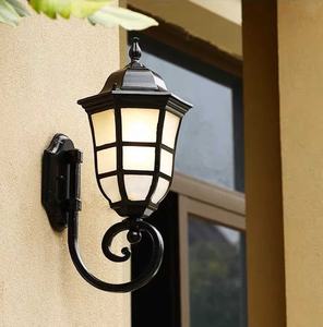 Lámpara de pared LED moderna para exteriores, lámpara de pared impermeable de aluminio fundido a presión, iluminación de paisaje para exteriores montada en la pared - Product Image 1