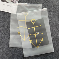 Sacs d'emballage pour vêtements avec fermeture éclair, impression dorée personnalisée, sacs d'emballage pour vêtements givrés avec logo, sacs d'emballage en plastique transparent pour t-shirts