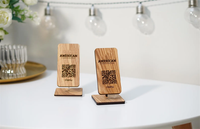 Support de menu en bois personnalisé avec code QR pour activités religieuses, logo gravé, fait main, thème croix naturel et créatif, vente en gros