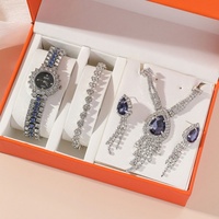 Nouvelle Collection Saint-Valentin 2023 : Montre Femme en Acier Inoxydable et Alliage à Quartz avec Cadran en Verre, Bague, Boucles d'Oreilles et Collier – Bracelet 20mm