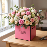 Boîte cadeau carrée de luxe personnalisée, boîte à fleurs avec couvercle, poignée en corde, boîte d'emballage en papier rigide pour mariage, arrangement floral