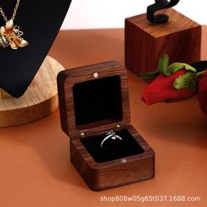 Caja de Joyería de Madera de Nogal Negro, Caja Cuadrada con Tapa Abatible para Anillos, Estuche de Regalo para Propuesta de Matrimonio, Diseño Retro de Color Sólido - Product Image 5