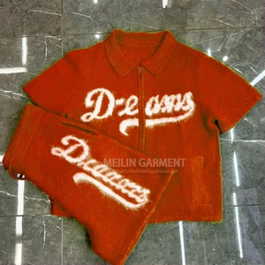 Ensemble de survêtement unisexe en mohair tricoté avec short et sweat à capuche zippé, personnalisable avec logo - Product Image 3