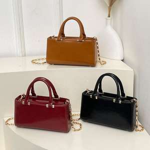 Sac à main carré en PU pour femme, très tendance, avec chaîne diagonale, portable, luxueux, mignon, sac bandoulière pour femme - Product Image 1