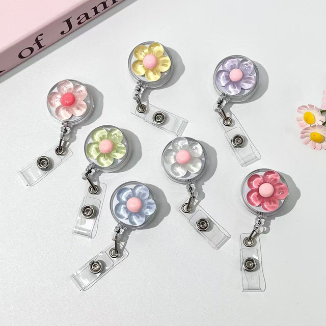 China Supplier Doctors and Nurses Easy to Pull Out ID Clasp Retractable Badge Reel with Flower Custom Acrylic Clip
