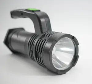 Venta al por mayor Super brillante linterna impermeable Zoom antorchas luz ABS recargable táctica potente linterna LED con mango