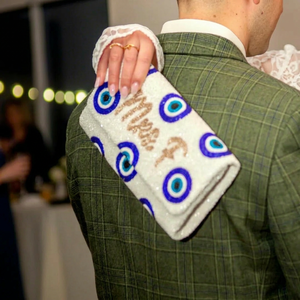 Bolso de mano personalizado con cuentas, diseño de ojo turco y texto 'Mrs' para regalo de boda - Product Image 1