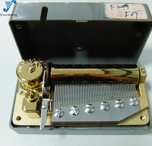 Boîte à musique <span class=keywords><strong>de</strong></span> luxe Yunshng Brand Golden 50 Note avec mécanisme - Product Image 2