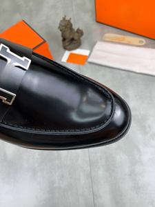 Mocasines de Cuero Negro Brillante con Detalles Metálicos para Hombre, Modelo 2026, Ideales para Uso Diario en la Oficina, Estilo Casual de Negocios - Product Image 5