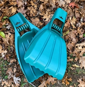 Lot de 2 pelle-râteaux à feuilles Gorilla pratiques pour jardin et cour, pour ramasser les feuilles et les débris de pelouse, outils de jardinage - Product Image 2