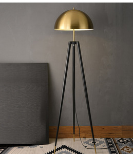 Lampe de sol moderne en métal avec abat-jour en forme de dôme, finition dorée, base trépied pour salon, chambre à coucher, lumière LED chaude, douille E27 - Product Image 3