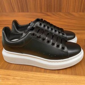 Men's <b>Small</b> White Casual Board Shoes Thick Sole All-Head Lace-up Increase Fashion All-Head Lace-up - Product Image 3