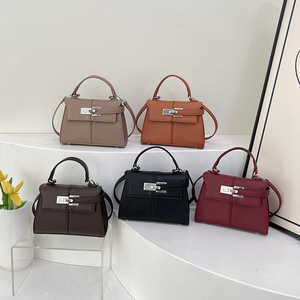 Sac fourre-tout décontracté en PU, Nouveauté 2025, Couleur unie, Design de niche, Quotidien, pour femme, Bandoulière amovible, Portable, Durable.9932 - Product Image 1