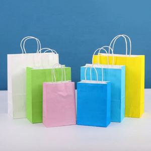 Sacs en papier kraft personnalisés avec logo imprimé, recyclables, résistants, colorés, avec poignée torsadée pour les magasins de détail - Product Image 6