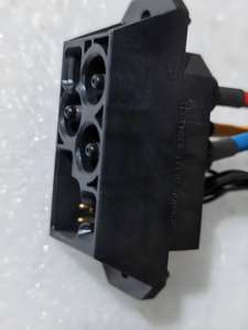 Unité refroidie par liquide LLUNA2000B Câble BCU-04098060 Module d'alimentation pour stockage d'énergie <span class=keywords><strong>LUNA2000</strong></span>-5/10/<span class=keywords><strong>15KW</strong></span>-S0/E0/C0 - Product Image 2