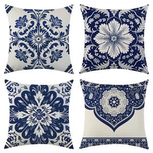 Juego de Fundas de Almohada Cuadradas Vintage de Lino, Diseño Floral Azul y Blanco, Transpirables, para Sala de Estar, Sofá, 4 Piezas - Product Image 1