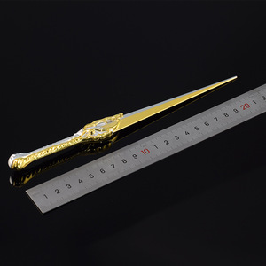 Porte-clés en alliage de zinc métal seigneur de l'anneau épée <span class=keywords><strong>Katana</strong></span> épée forge d'oie jaune pour périphériques de film modèles d'épée artisanat 22cm - Product Image 2