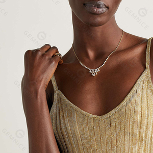 Collana Gemnel in Argento 925 con Daphne in Zirconia Cubica, Diamanti Taglio Rotondo e a Goccia, Gioiello di Lusso per Uso Quotidiano e Formale - Product Image 3