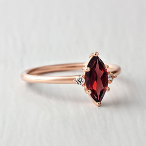 Exclusivo nuevo diseño Moissanite diamante certificado solitario Anillo blanco puro oro rojo granate entrega mundial por exportador - Product Image 2