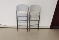 Tables et chaises pliantes en métal, rotin et plastique au design moderne pour l'extérieur, hôtel, école et hôpital